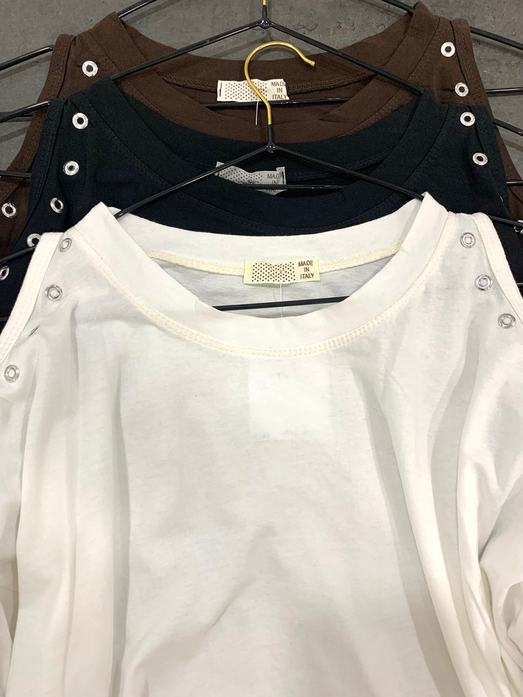 Camiseta detalle hombros