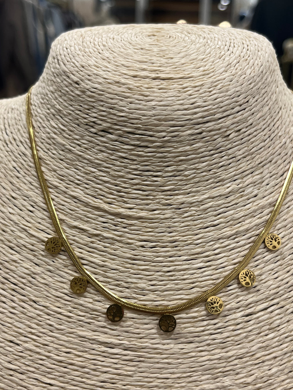 COLLAR