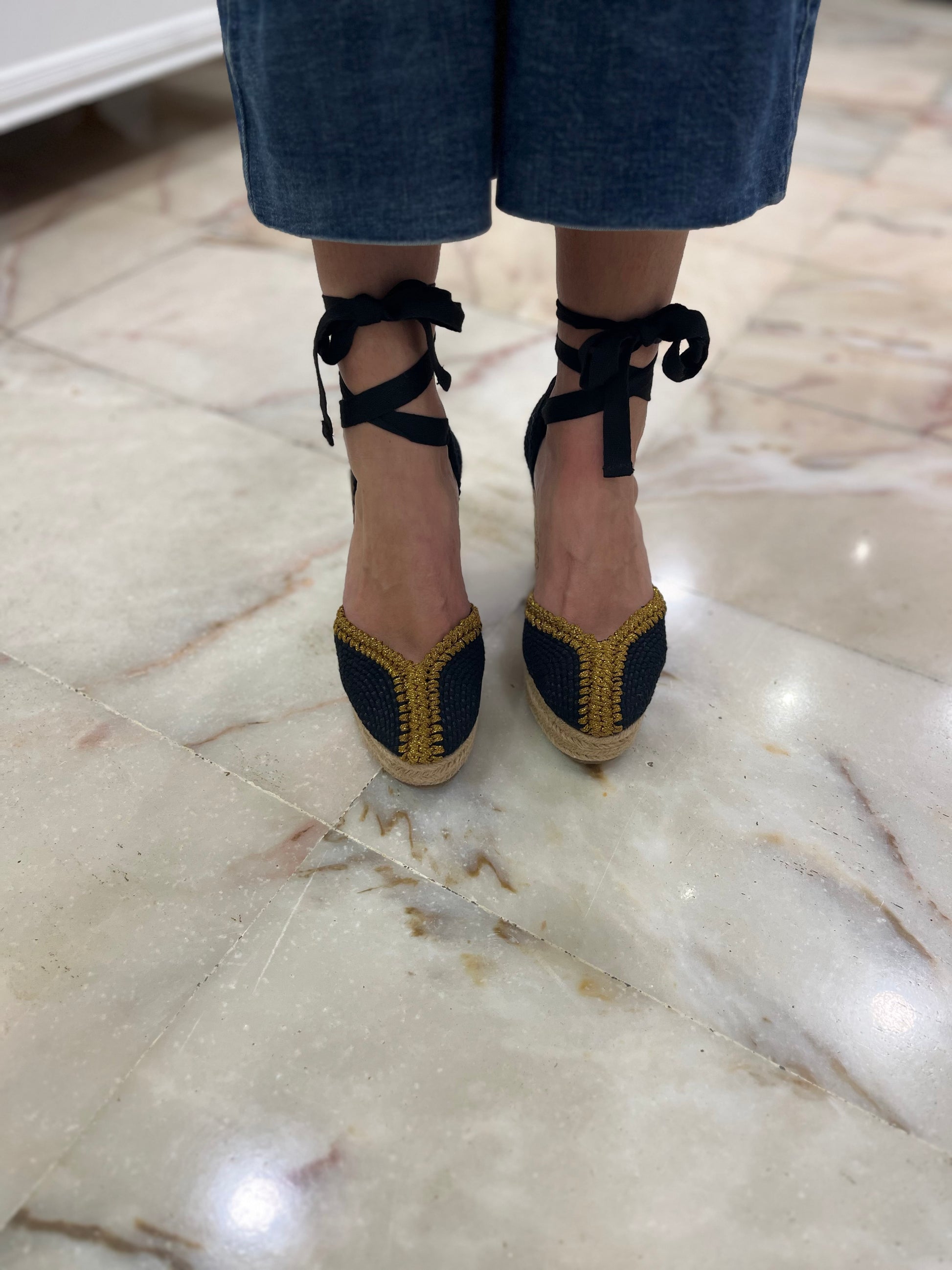 Cuñas Corina