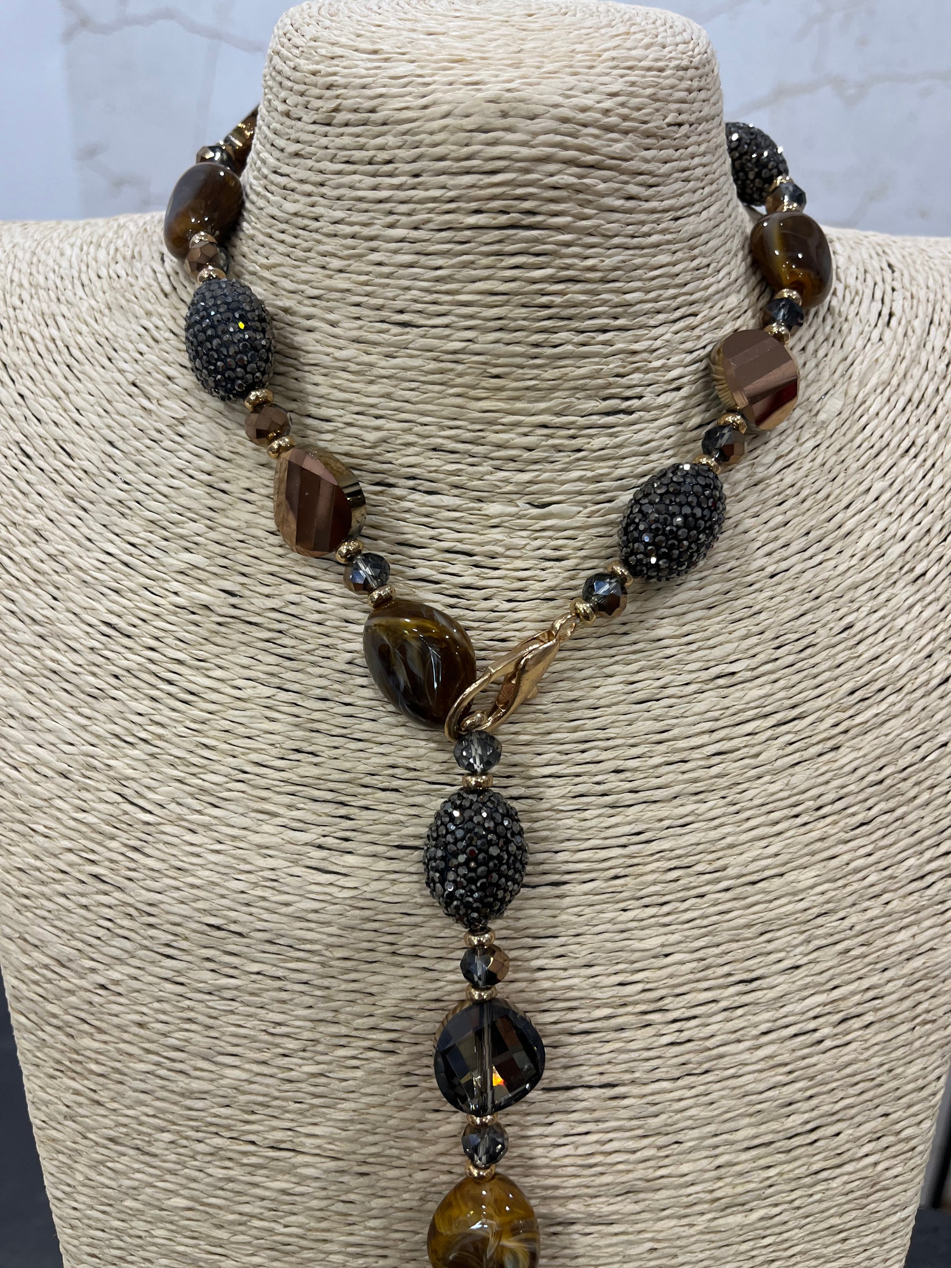 COLLAR