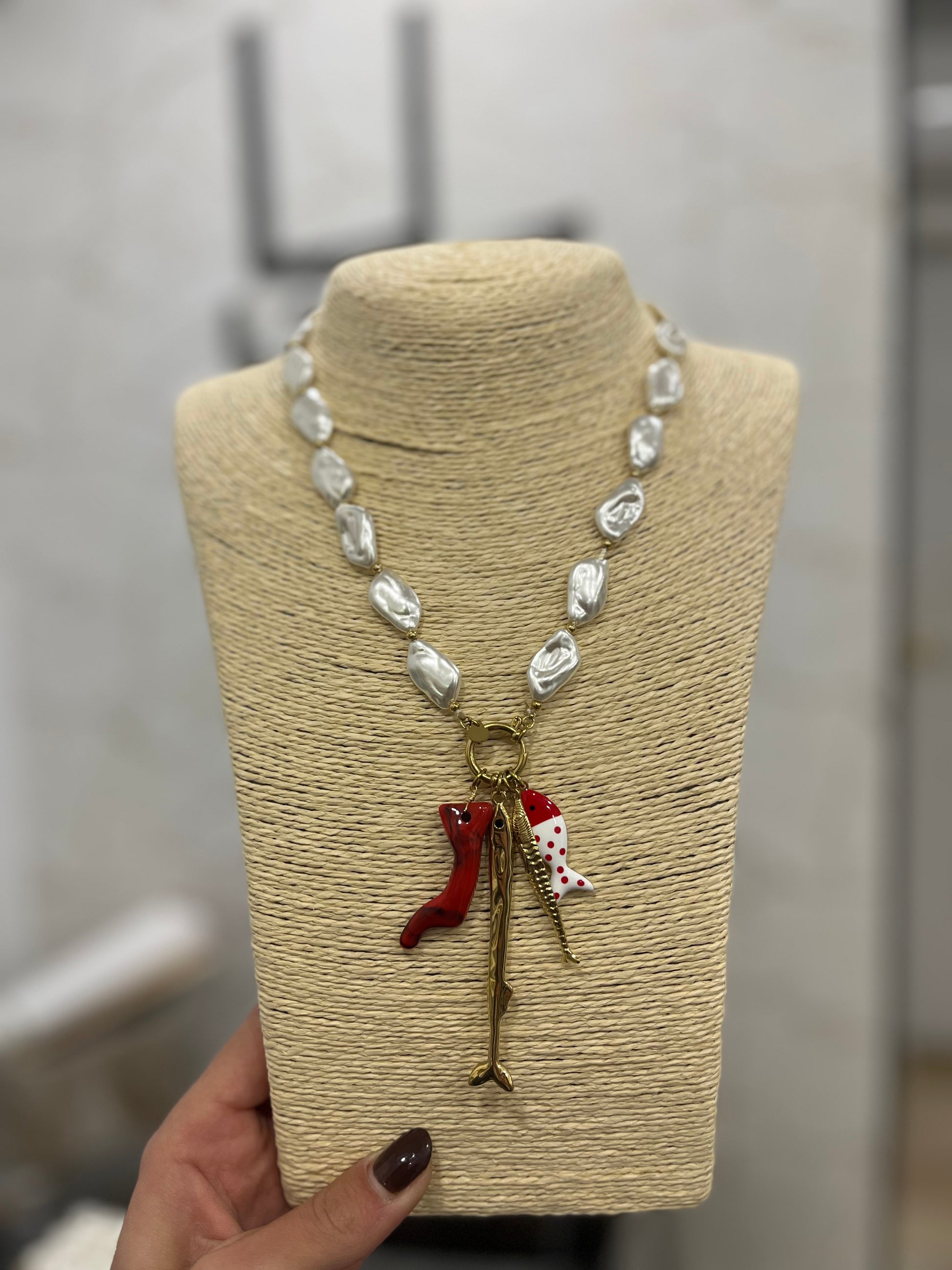 COLLAR