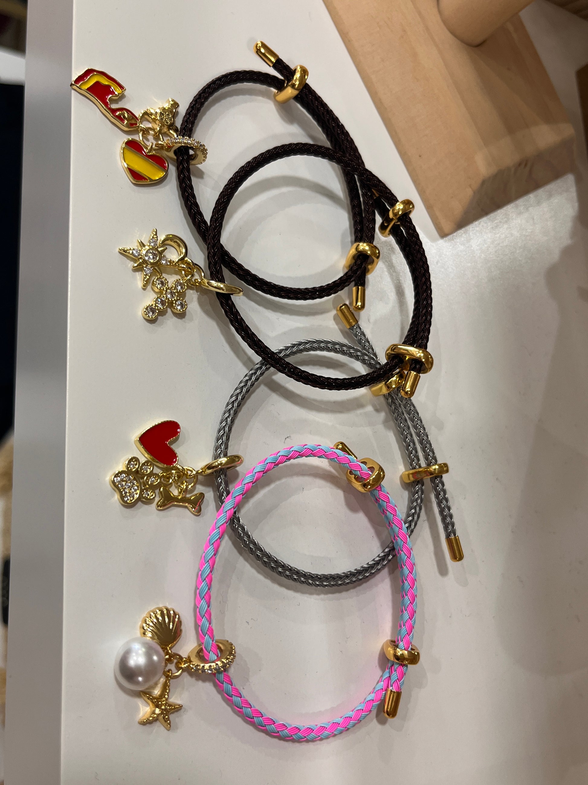 Pulsera con charms especial