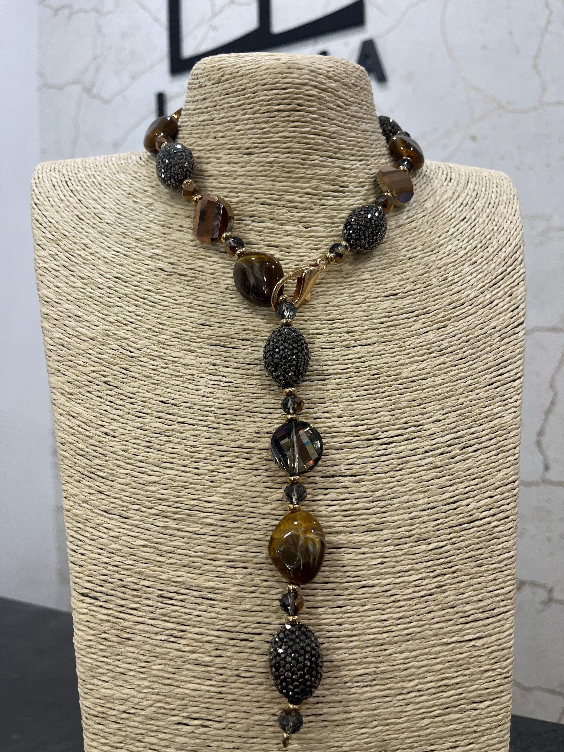 COLLAR