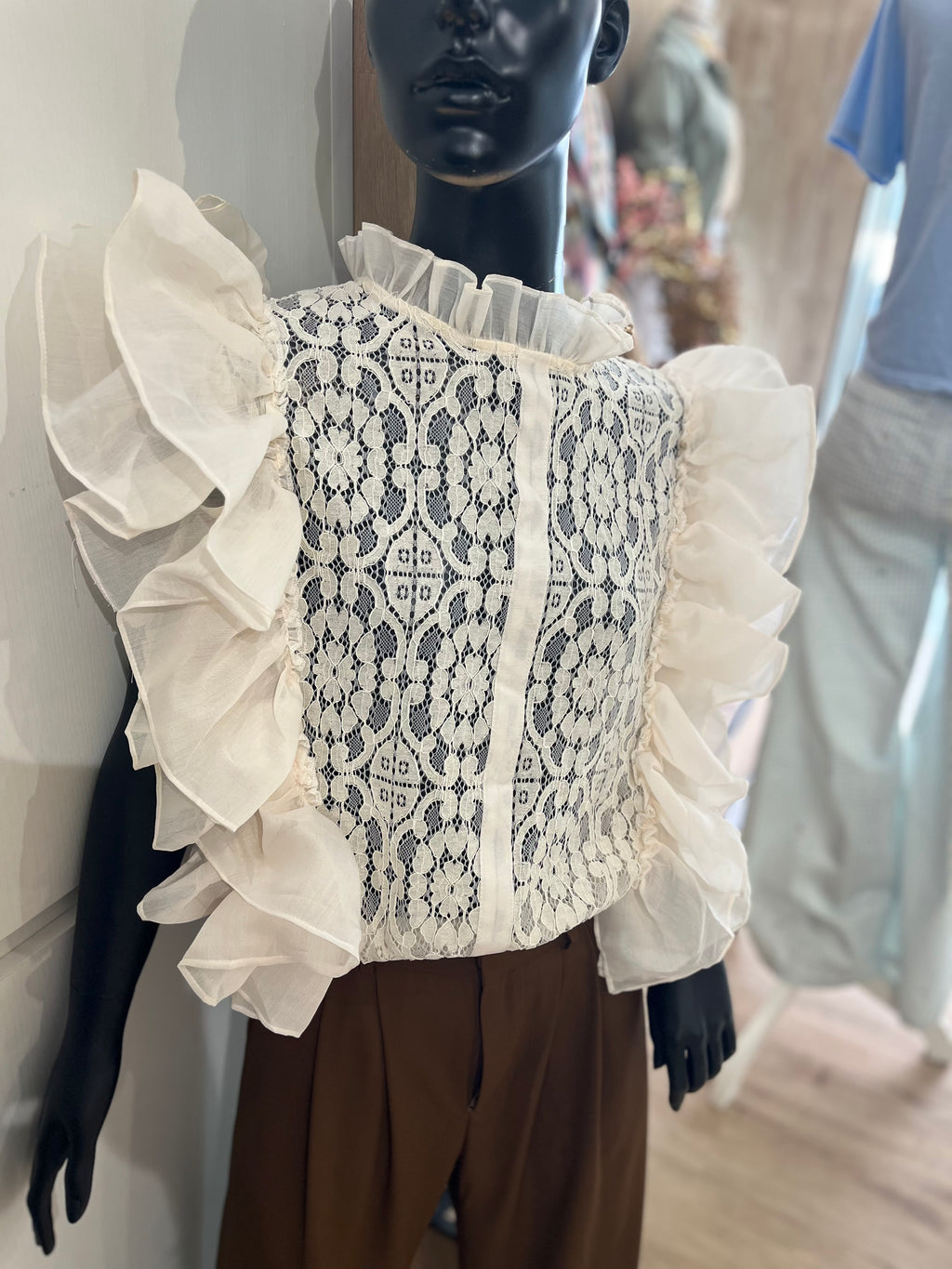 BLUSA ENCAJE