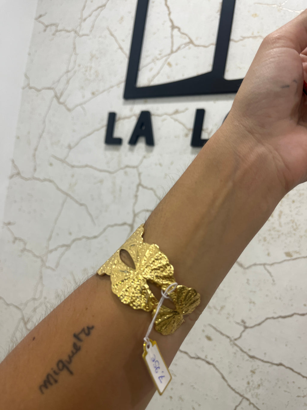 Pulsera rígida