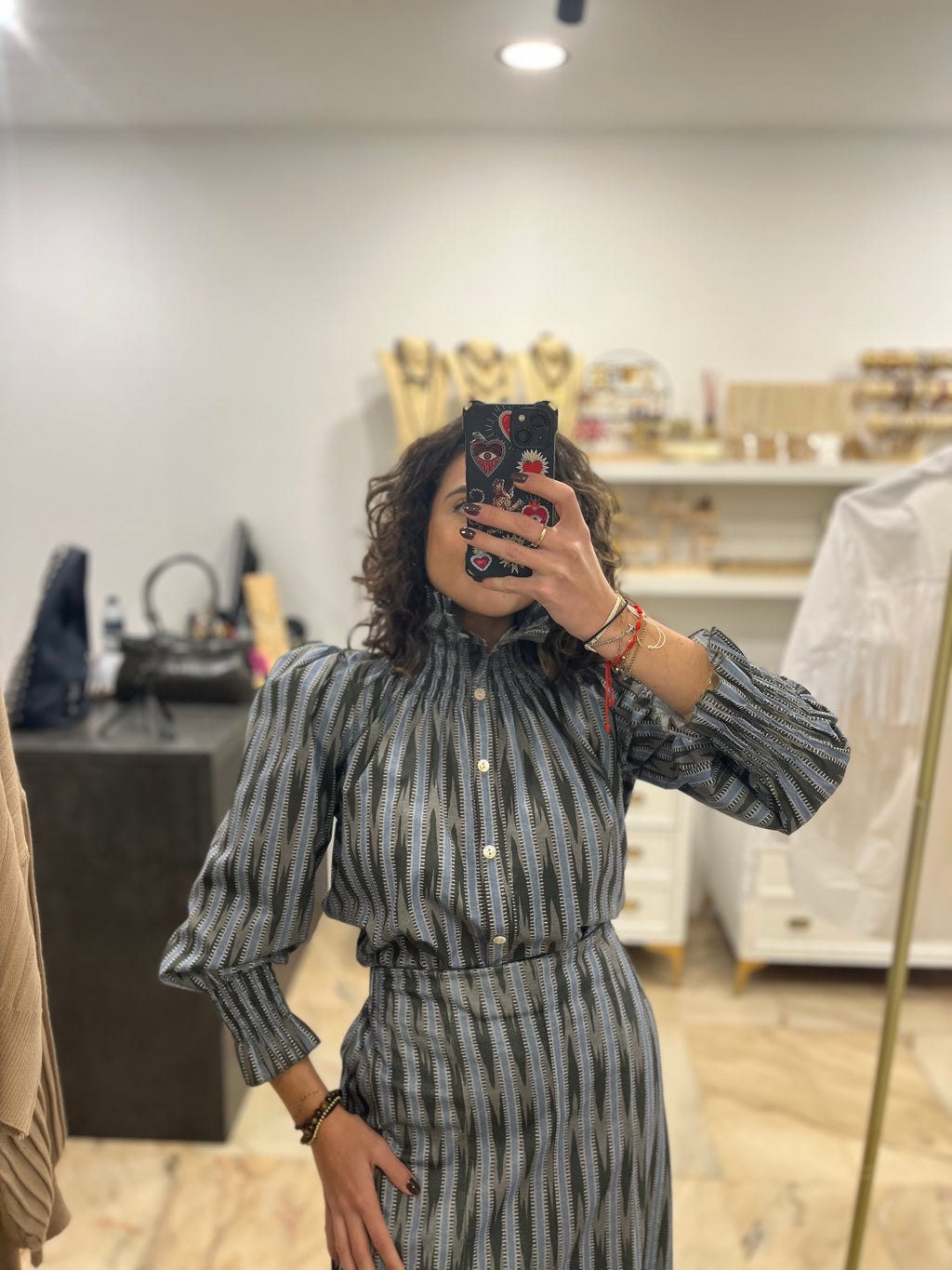 CAMISA