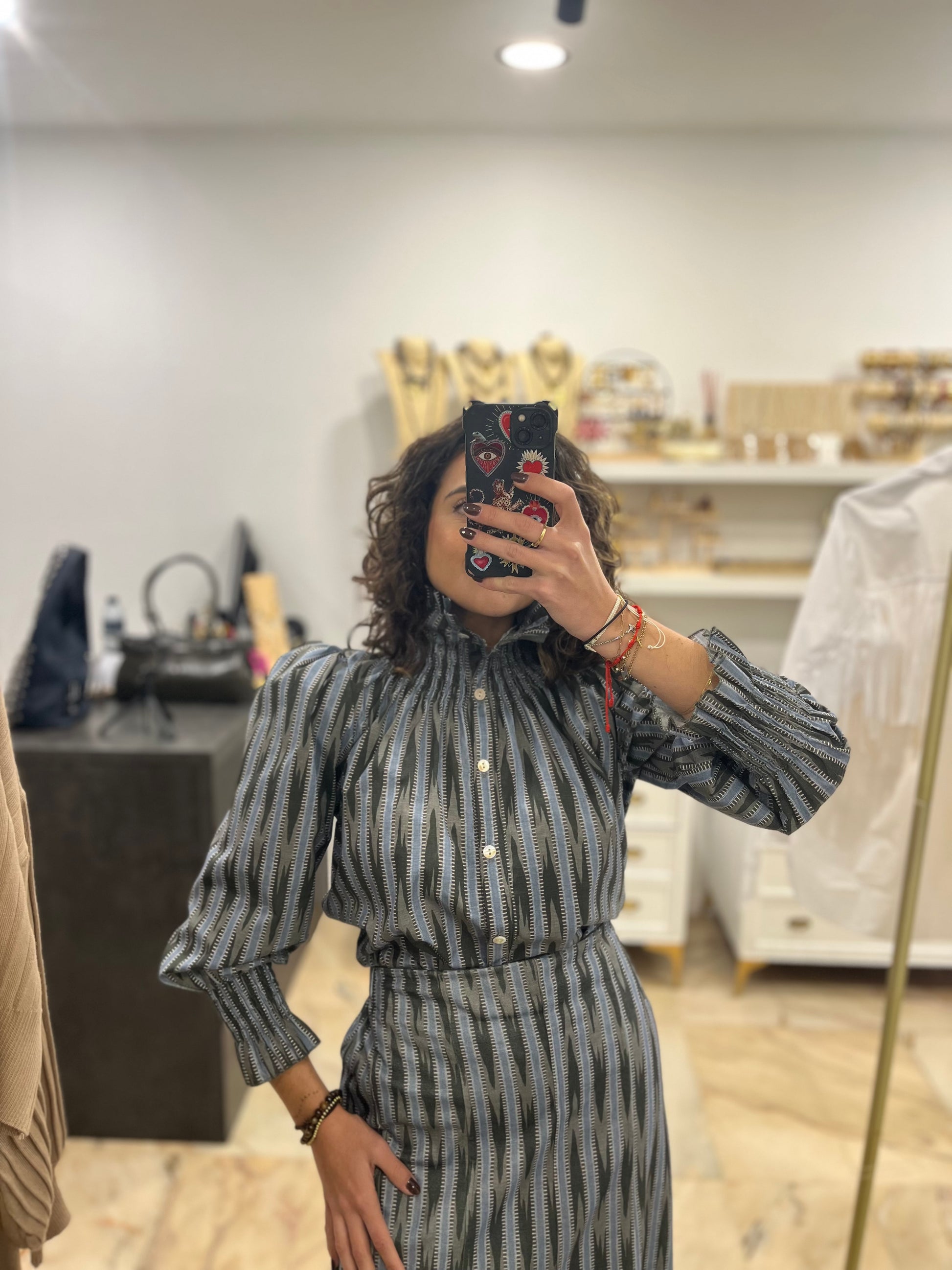 CAMISA