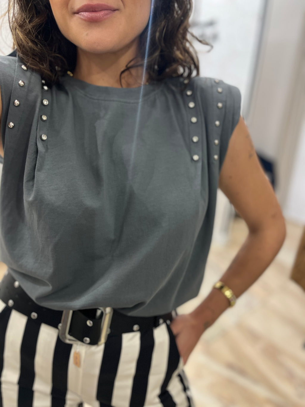 CAMISETA HOMBRERAS