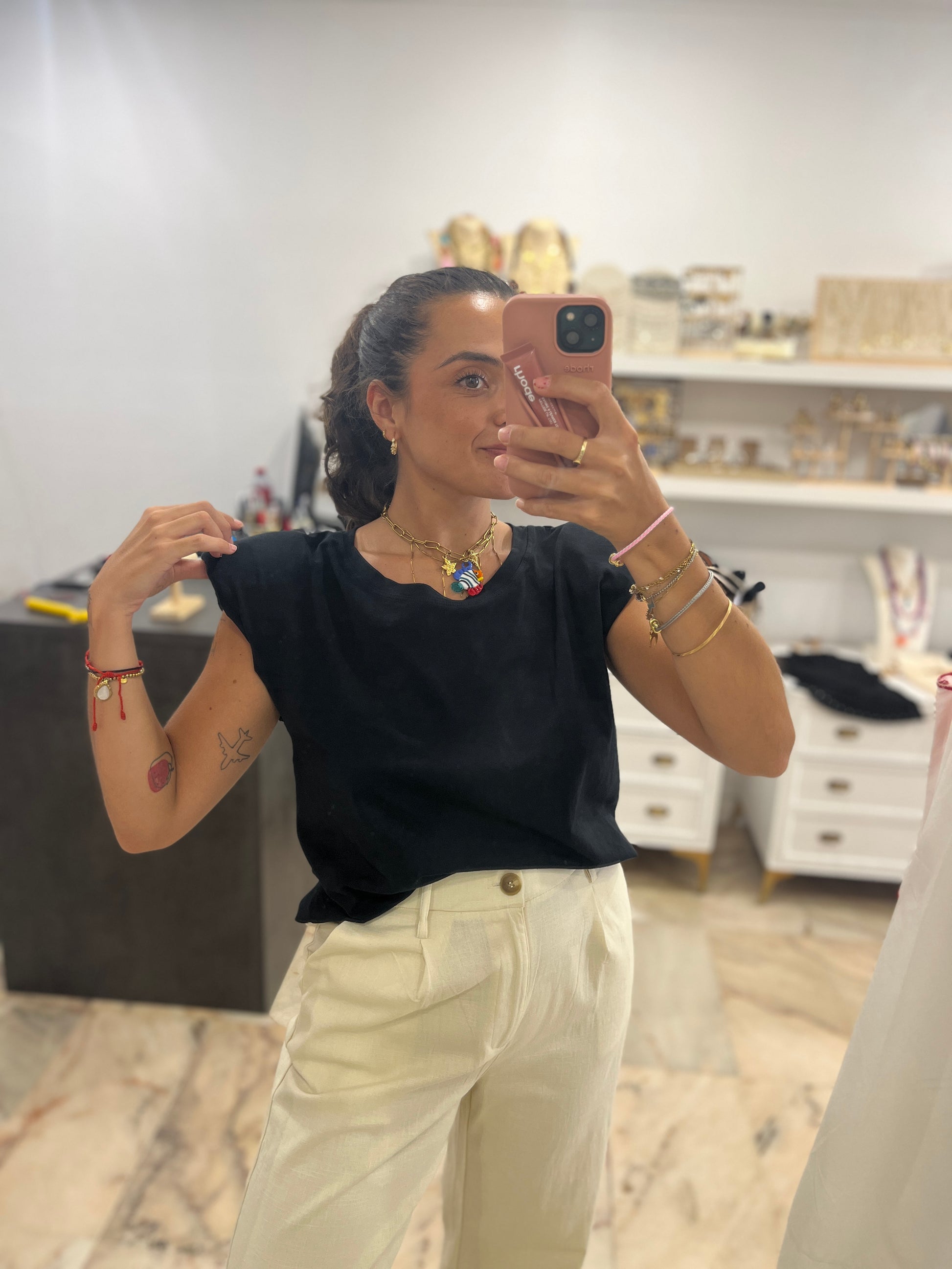 CAMISETA HOMBRERAS