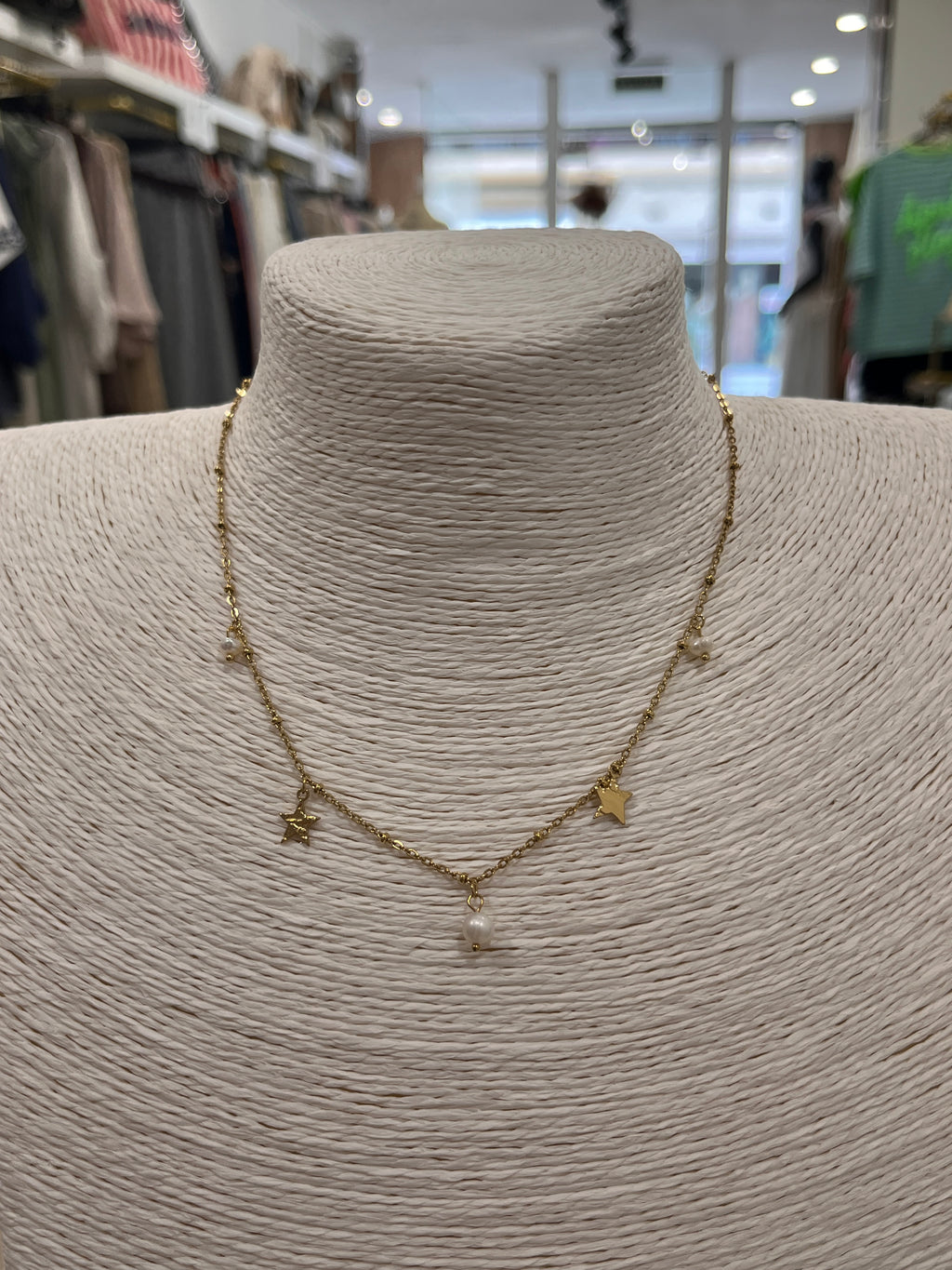 COLLAR STAR