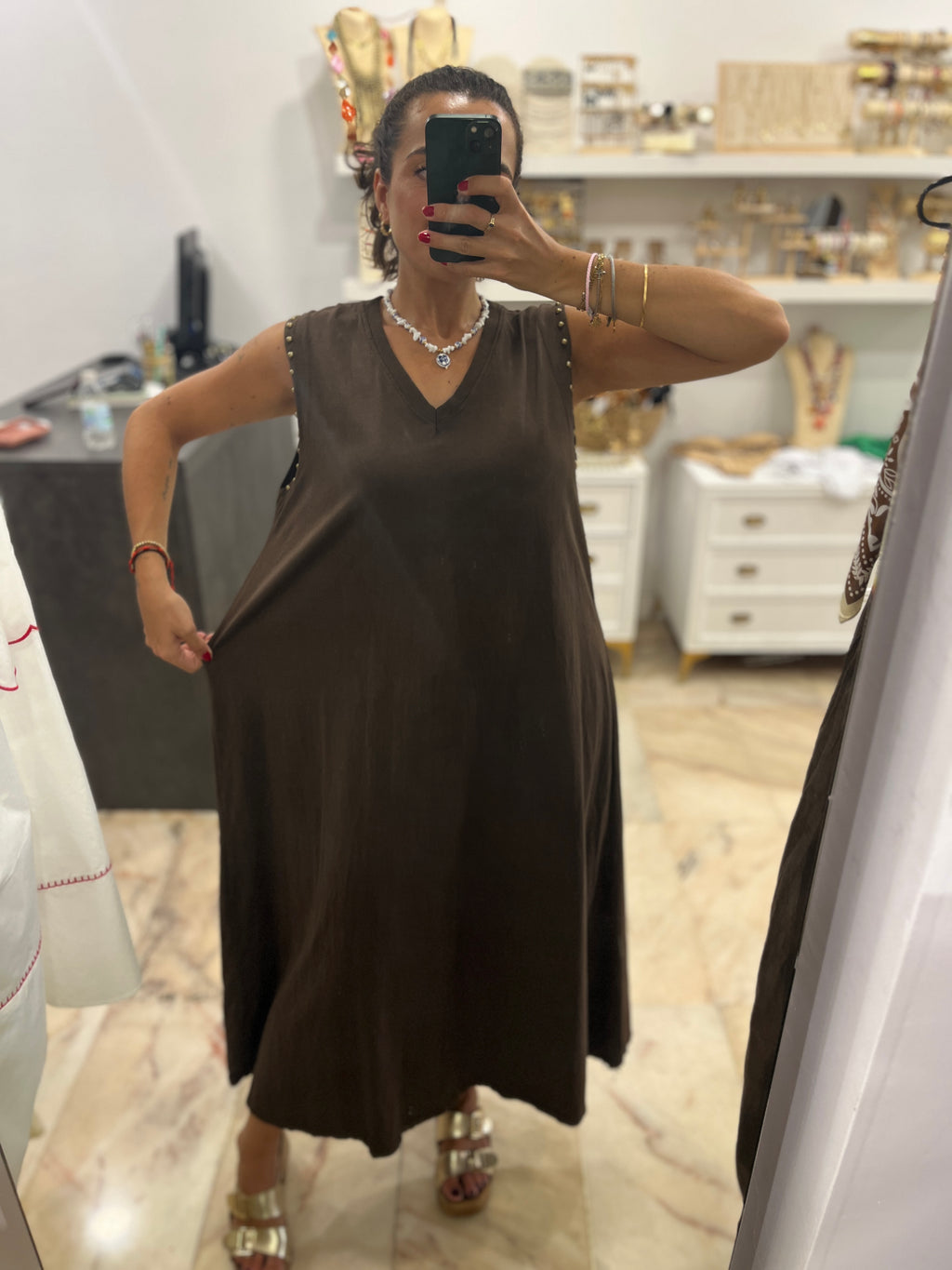 VESTIDO TACHUELAS