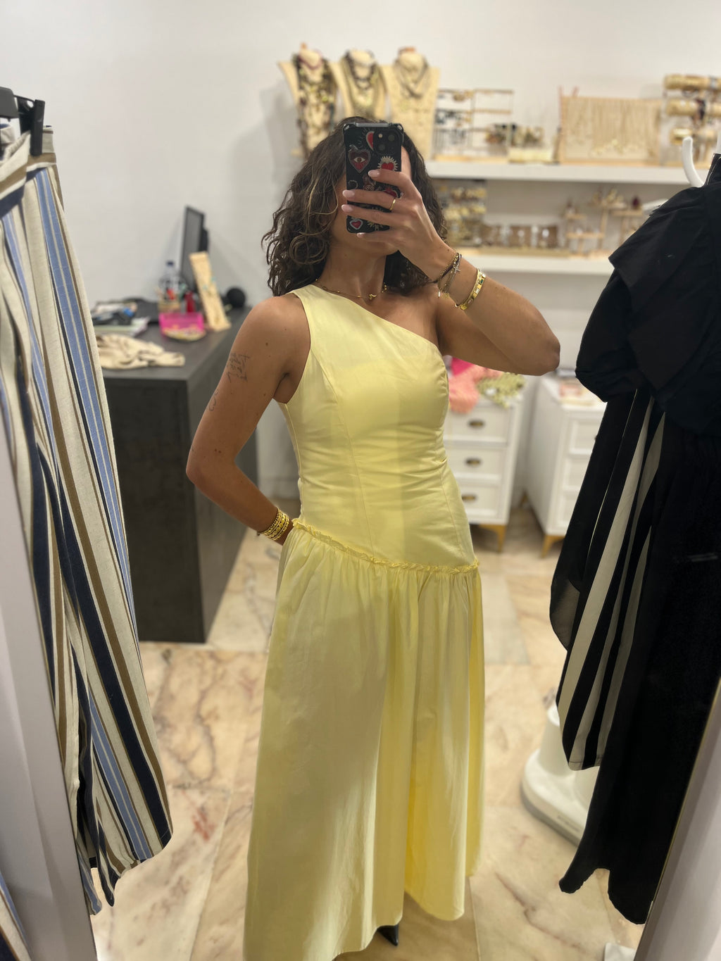 VESTIDO MANTEQUILLA