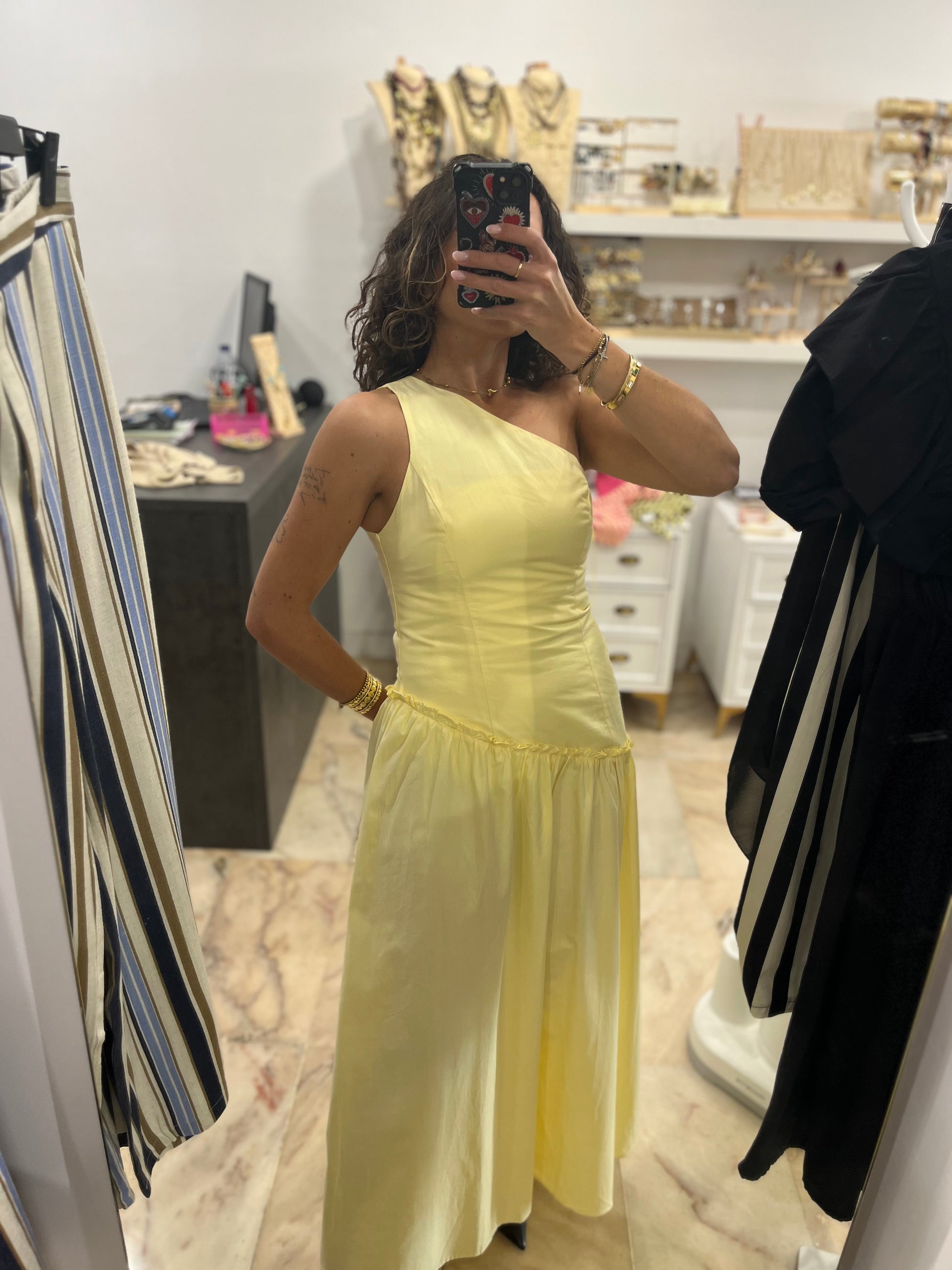 VESTIDO MANTEQUILLA