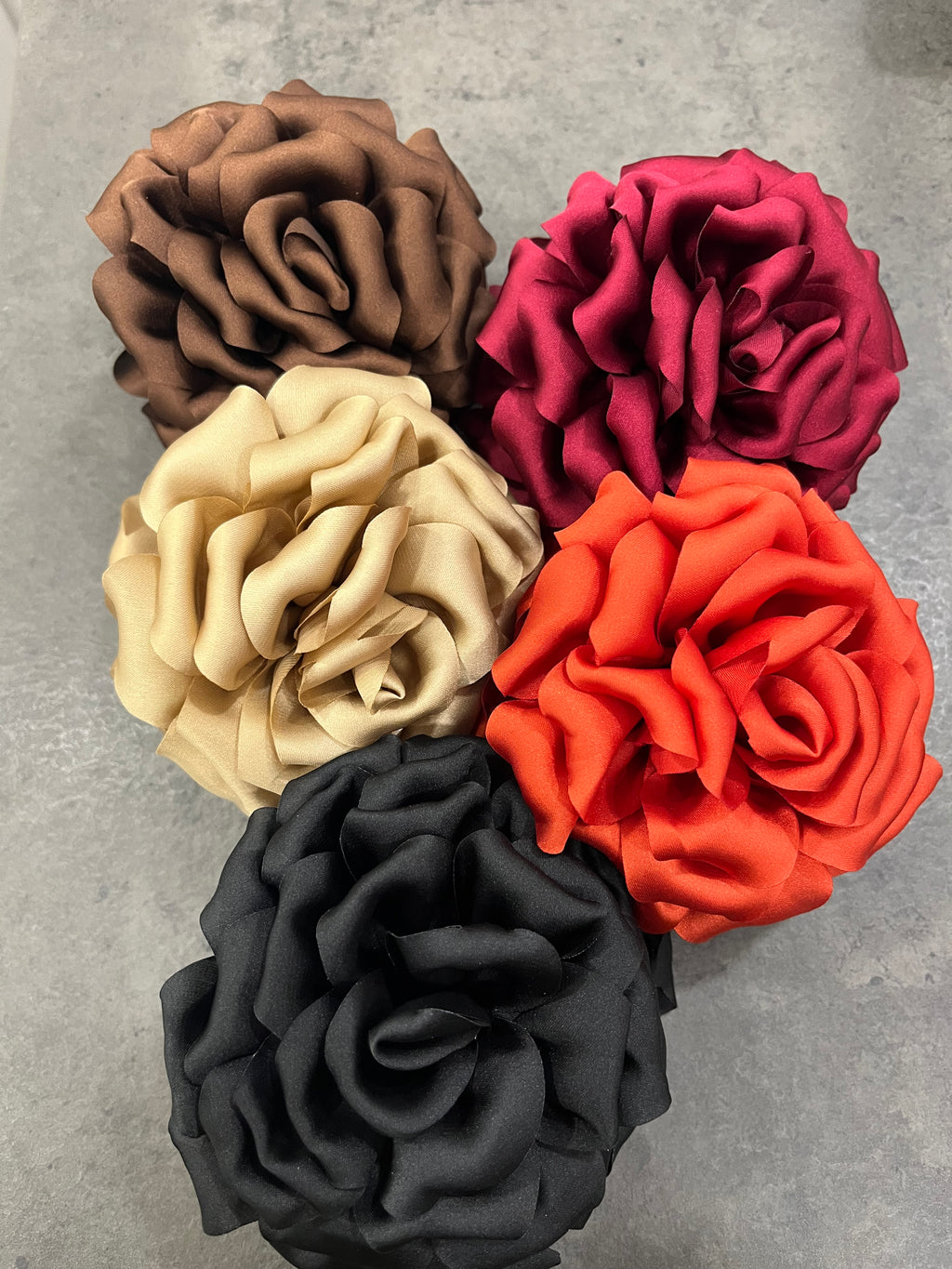 Pinza flor textil