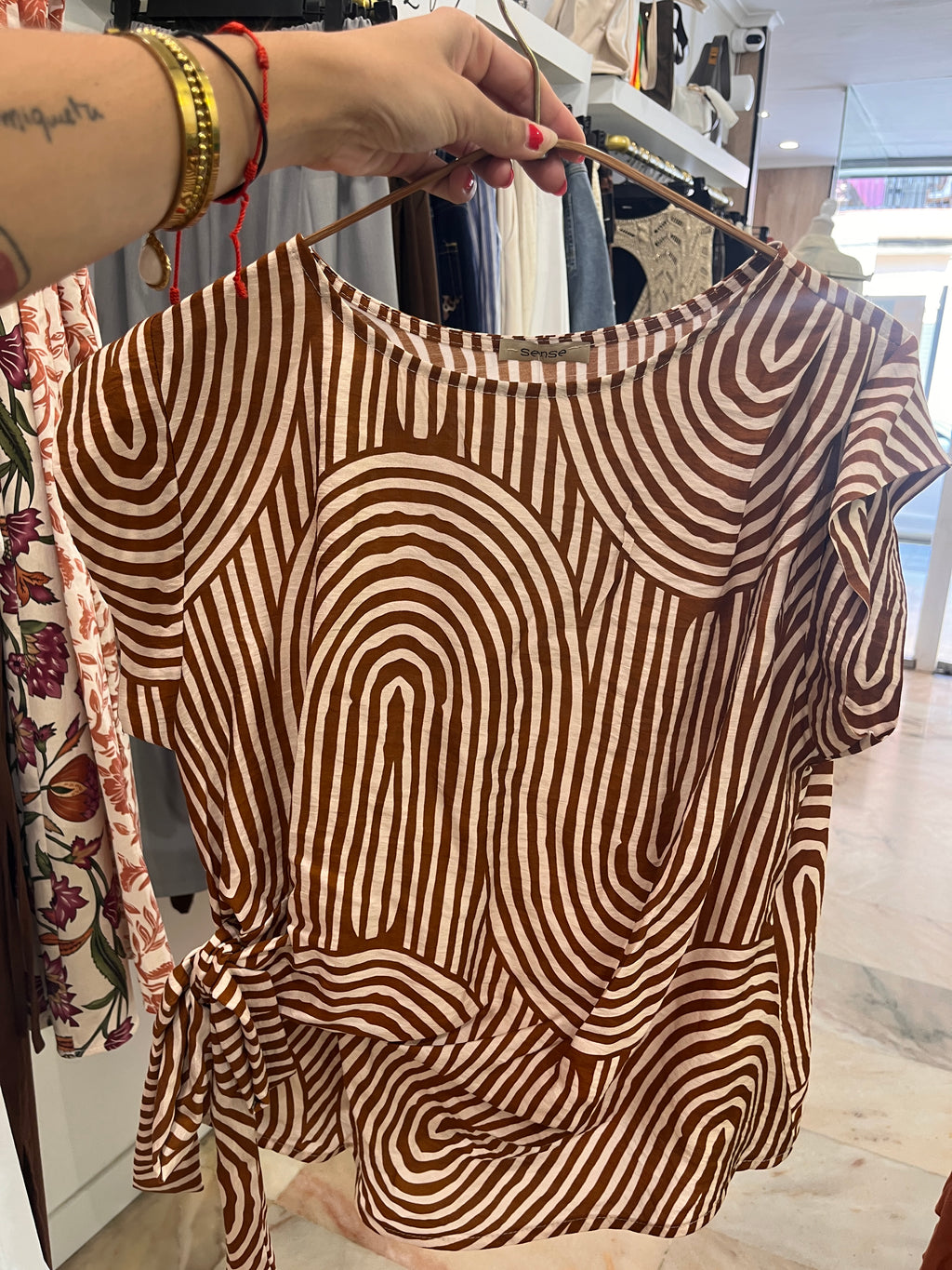 BLUSA RAYAS