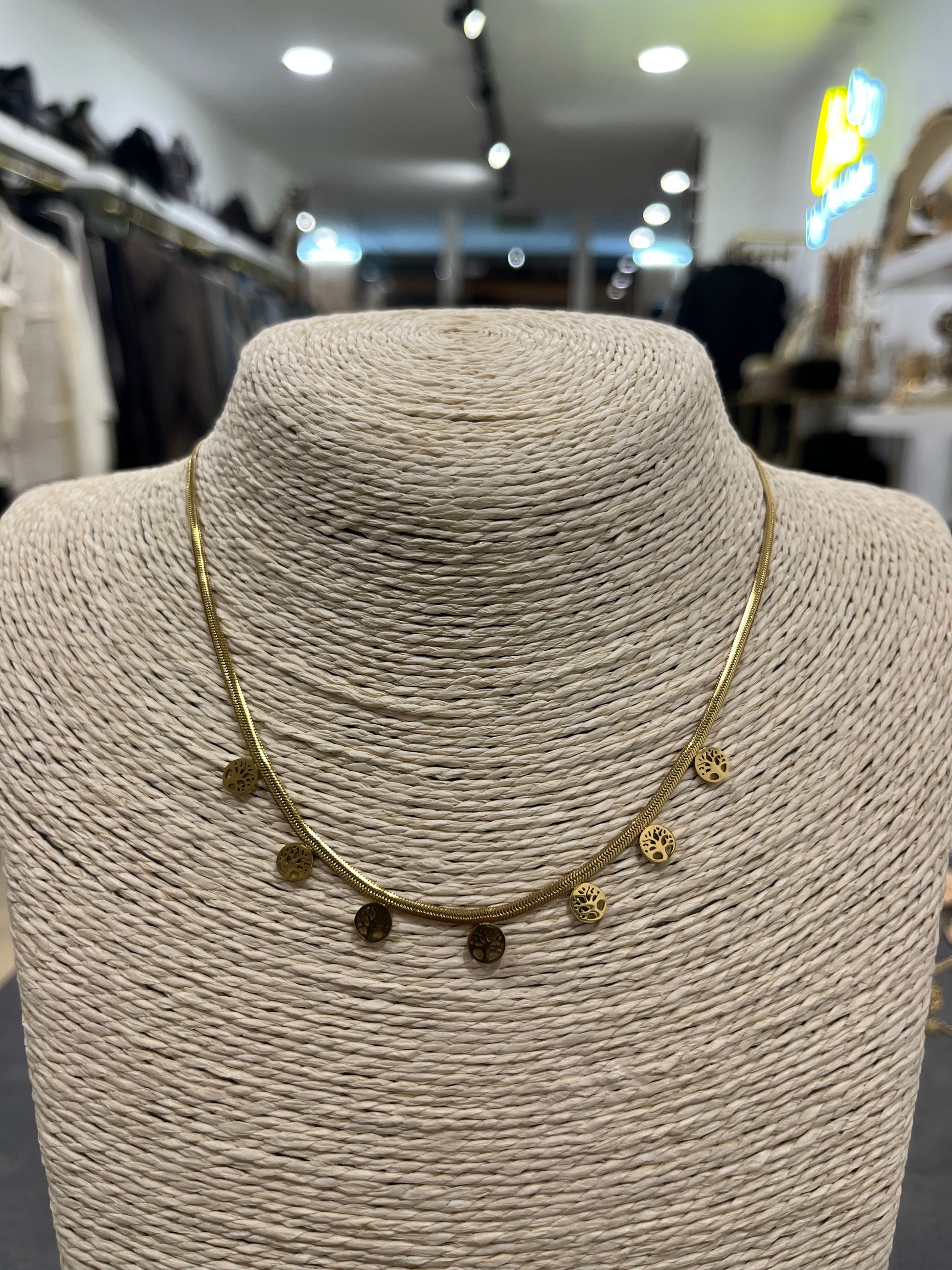 COLLAR