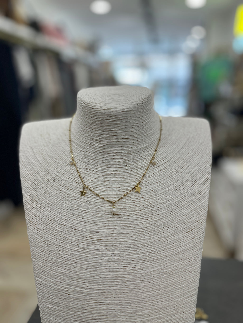 COLLAR STAR