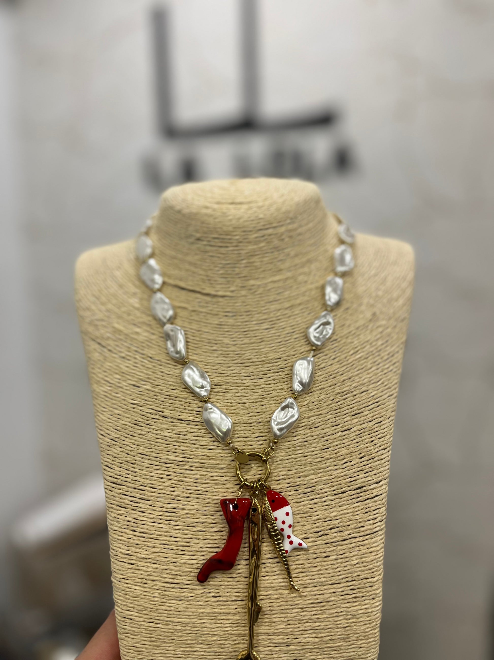 COLLAR