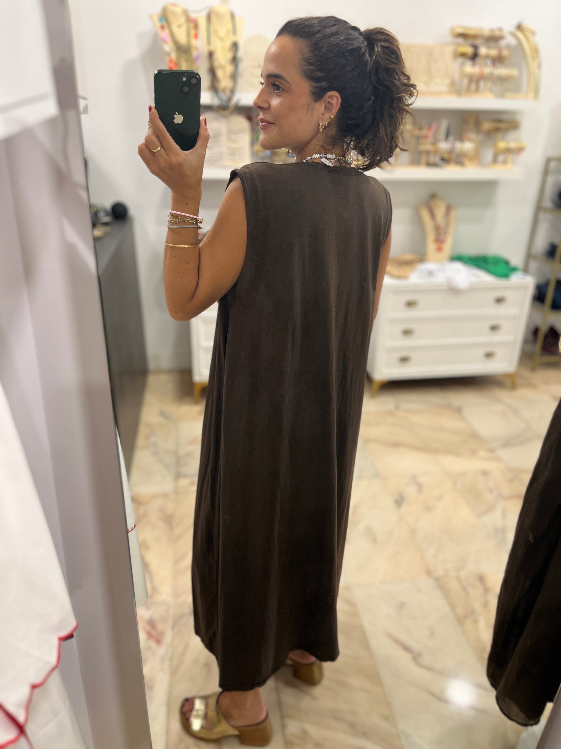 VESTIDO TACHUELAS