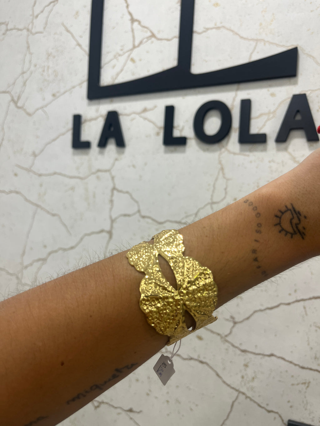 Pulsera rígida