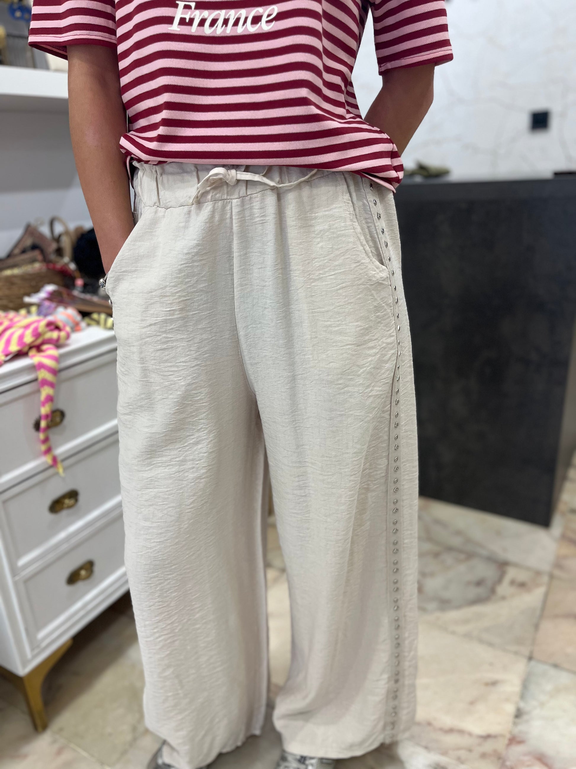 PANTALON TACHUELAS