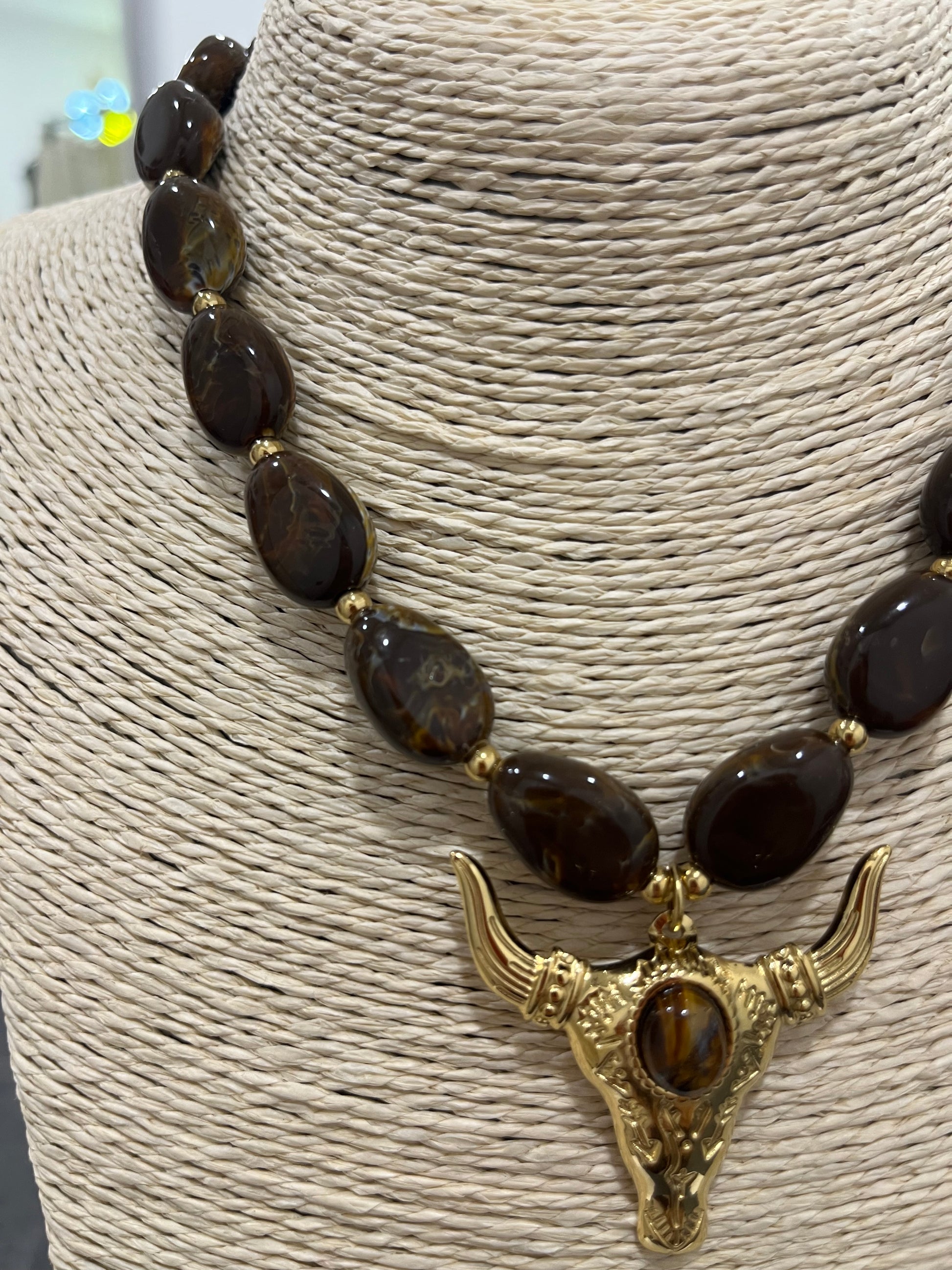 COLLAR