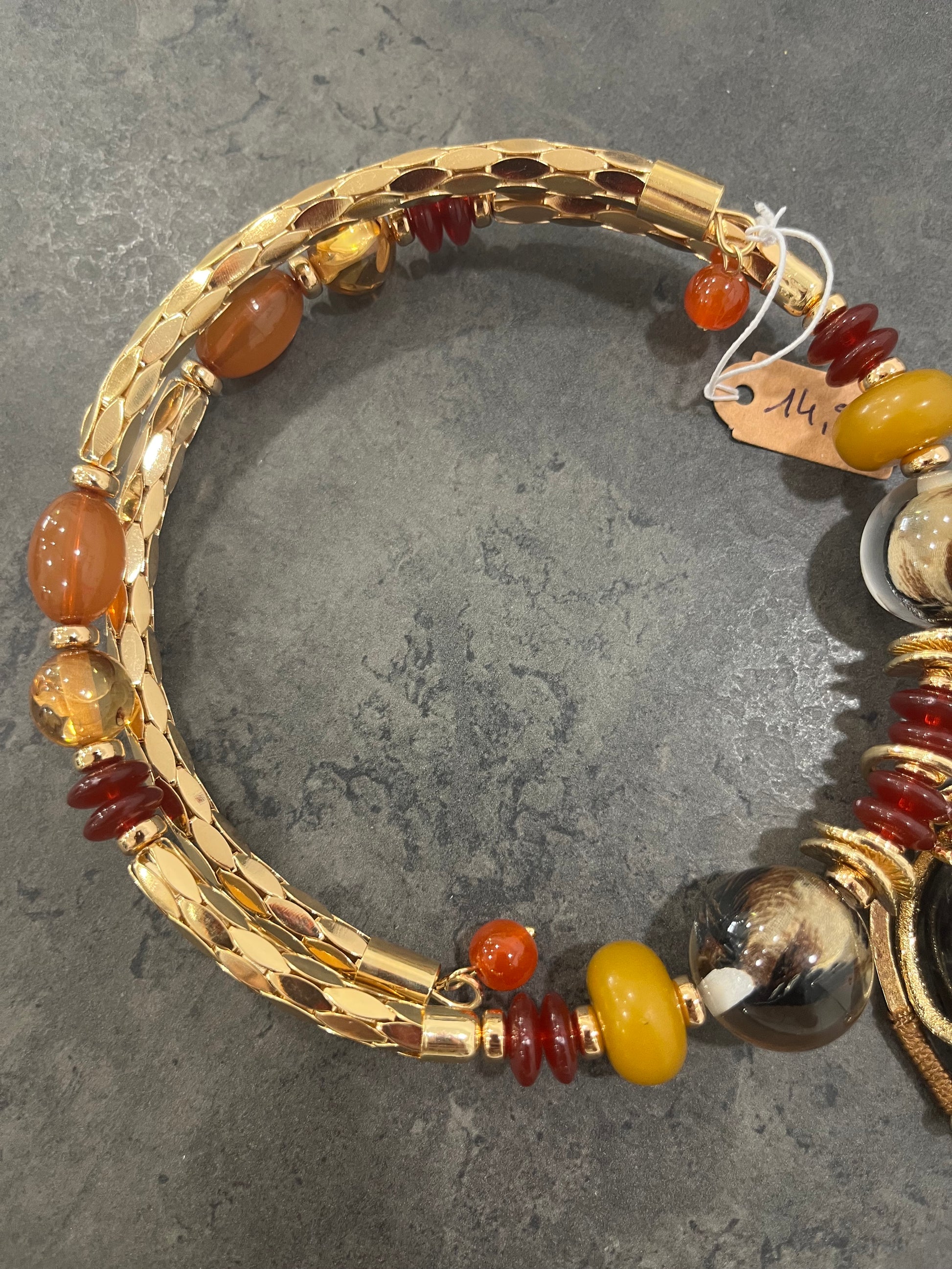 COLLAR