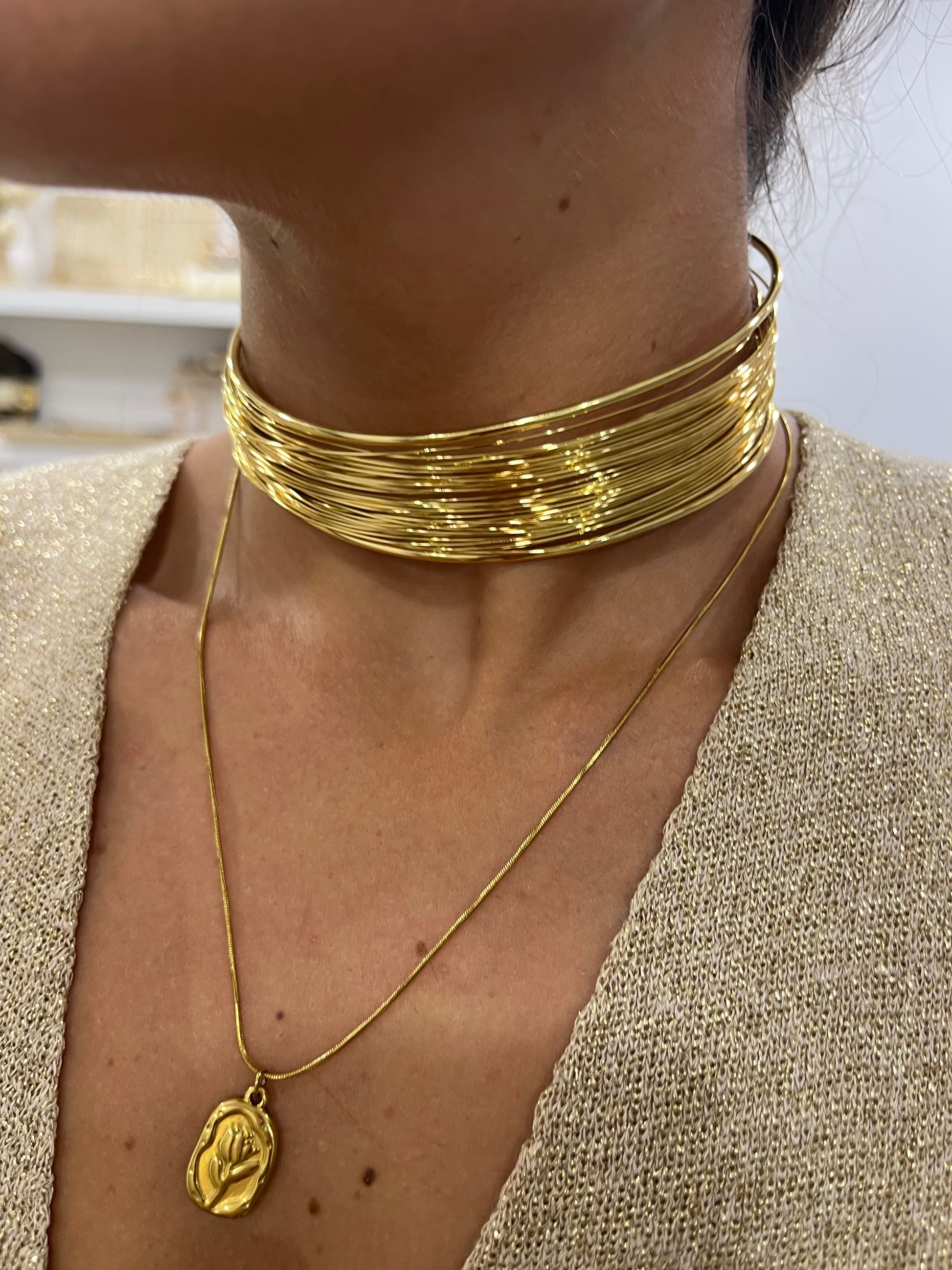 CHOKER