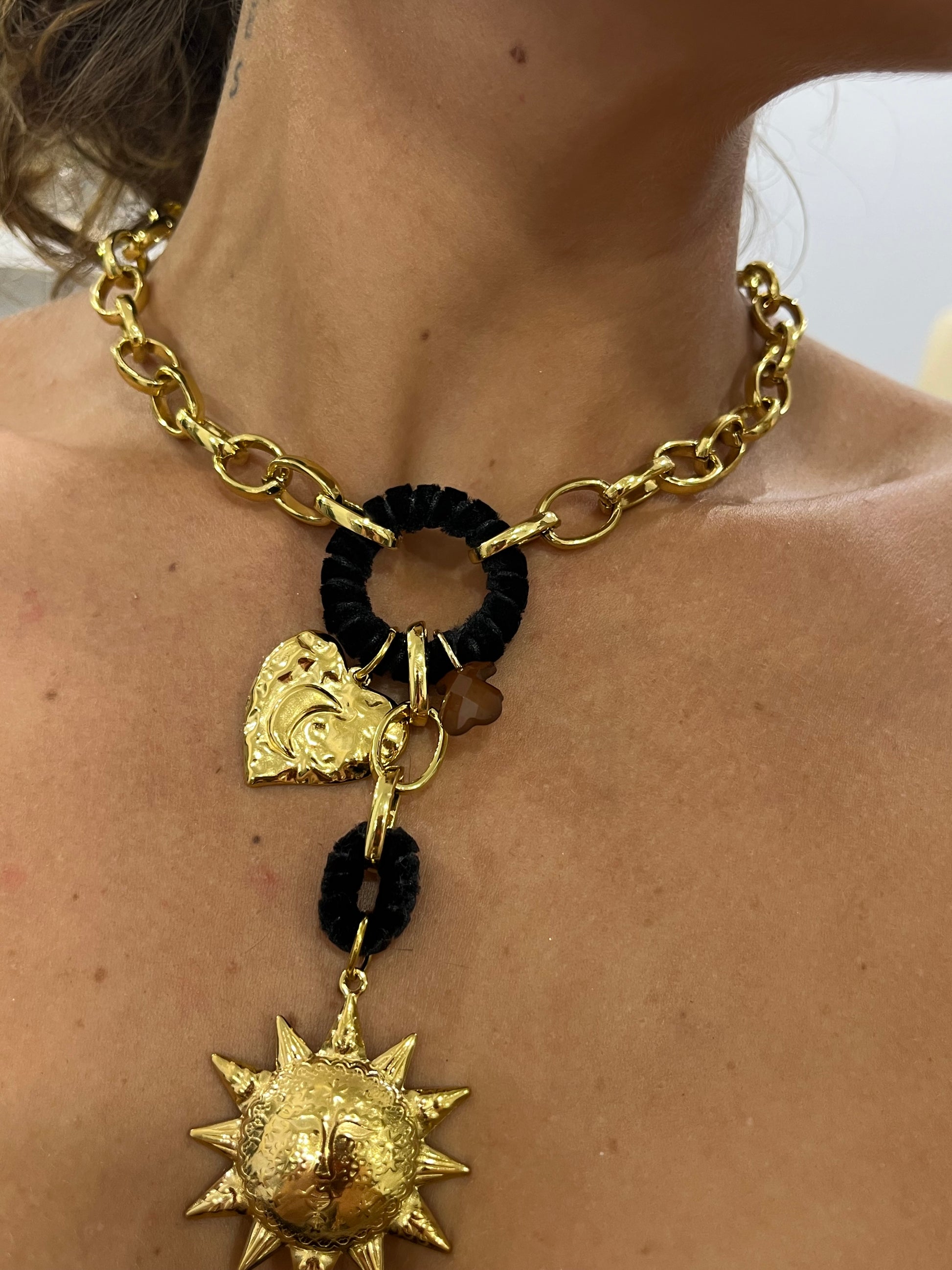 COLLAR